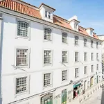 Spacious & Bright Apartment In Cais Sodre