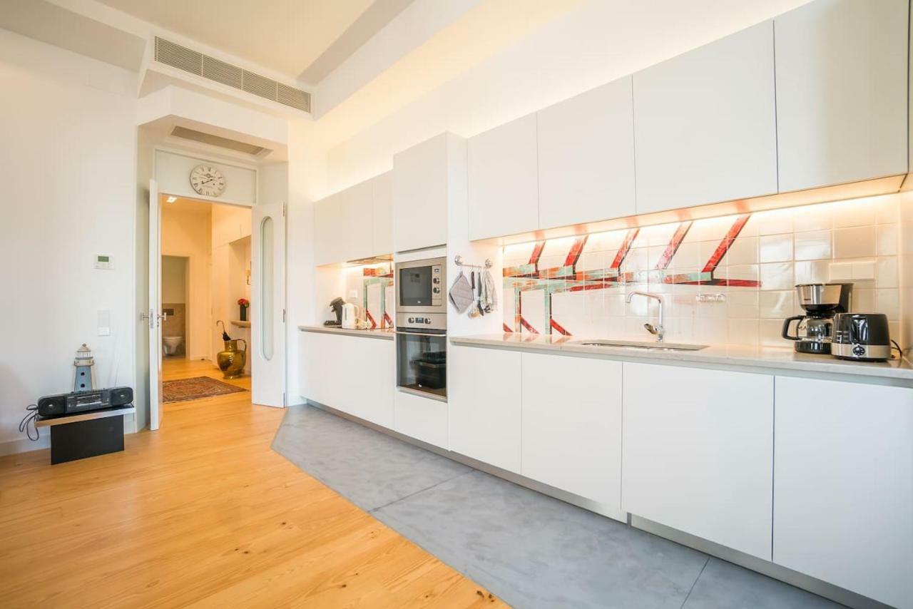 Apartment Spacious & Bright In Cais Sodre *