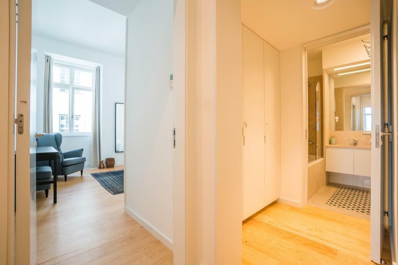 Spacious & Bright In Cais Sodre Apartment Lissabon